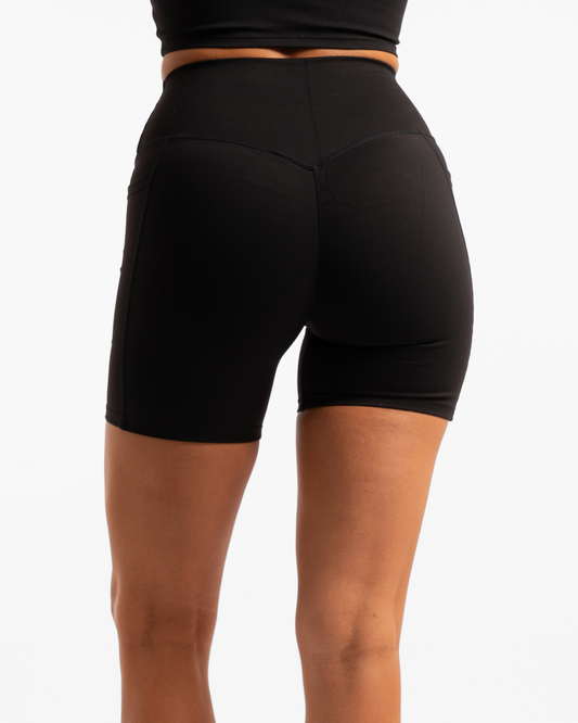 Not Your Basic Pocket Short - Onyx (Invisible Scrunch)